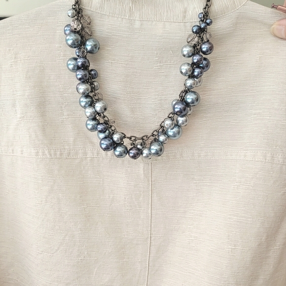 Choker ~ Varied Tone and Size Grey Pearls on a Gunmetal Color Chain 15" - Picture 7 of 10